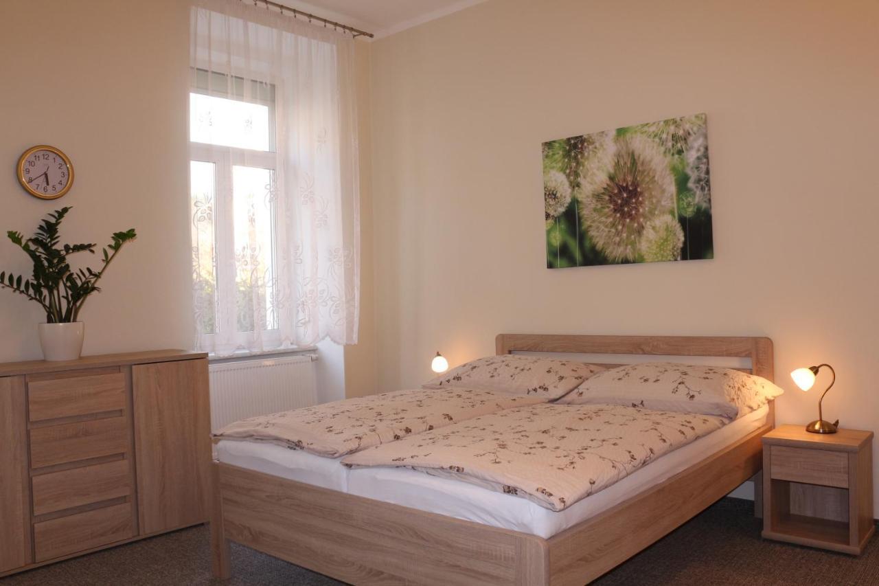 Homely Apartments Villa Christiana Marianske Lazne Exterior photo