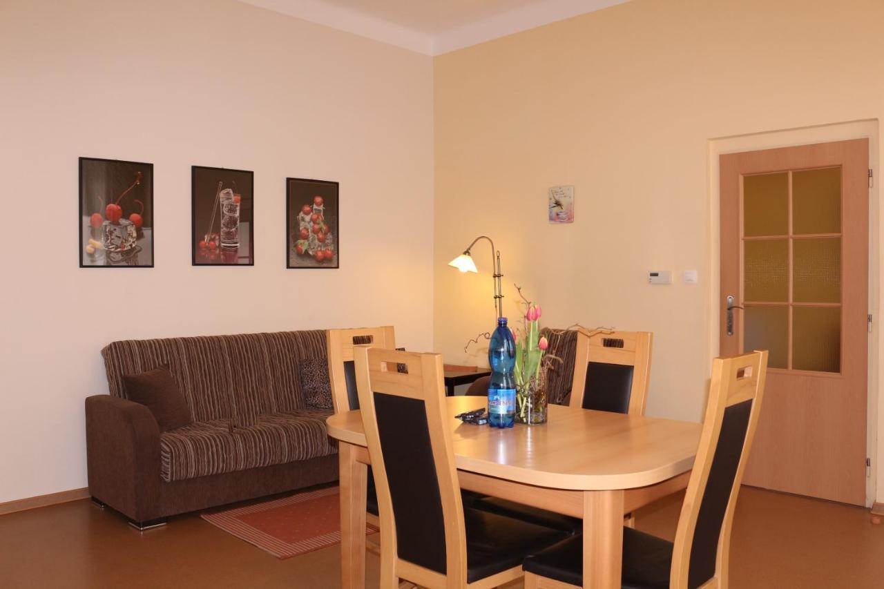 Homely Apartments Villa Christiana Marianske Lazne Exterior photo